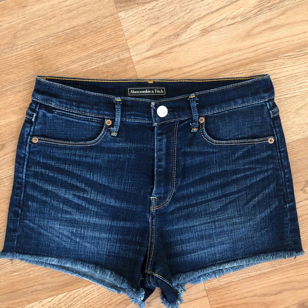 Abercrombie & Fitch high rise shorts